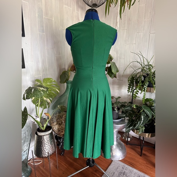Chic Green Midi Dress - Picture 2 of 5